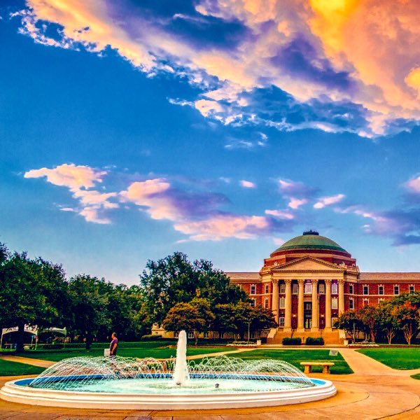 Great to share tonight with <a href="/SMU/">SMU</a> students <a href="/SMUTowerCenter/">SMU Tower Center</a> International Political Economy class how USMCA is a tool for competitiveness, how 🇲🇽🇺🇸 are partners with common challenges, and how each side must take responsibility for its share of the burden. Thank you Prof. Takeuchi!