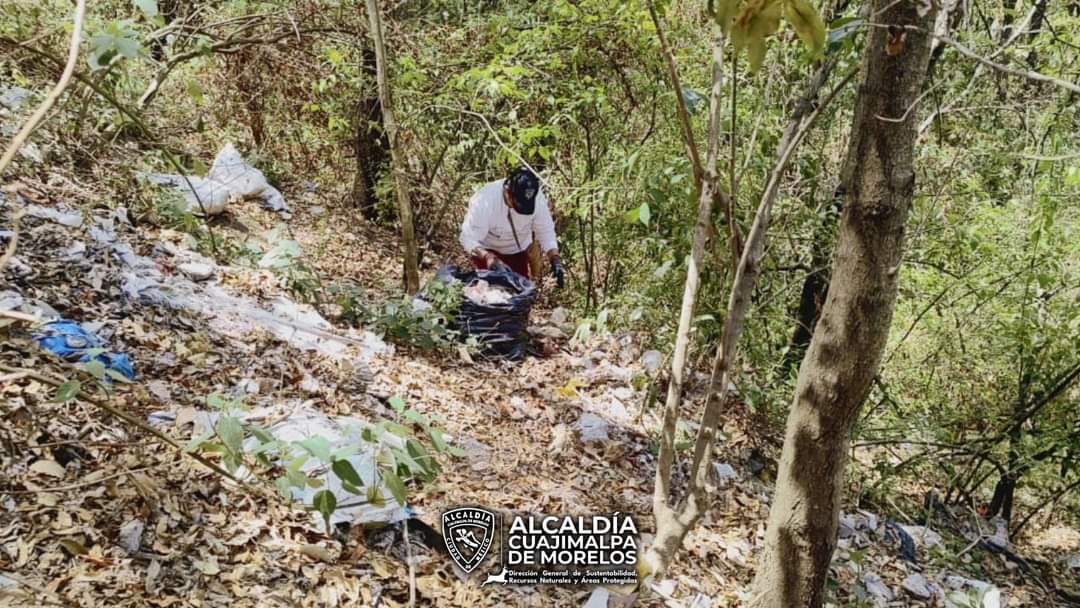 CuajimalpaDGSRN's tweet photo. La @CuajimalpaDGSRN, realizó una #Limpieza del camino de agua bendita, y #Pintaron la pequeña Capilla que fue edificada donde brota el #Manantial. Con #HechosNoPalabras trabajamos a favor de la #Conservación de nuestro patrimonio Bio cultural @AdrianRubalcava @CarlosZarzaS https://t.co/uHHn2fIDax