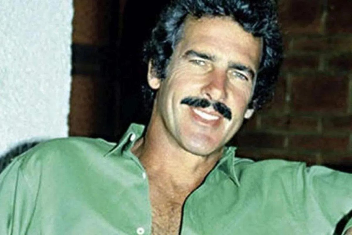MexicoInseguro2's tweet photo. Muere el actor Andrés García a los 81 años de edad, fue un histrión que participó en decenas  de telenovelas como en "Tu o Nadie" con Lucía Méndez, y películas tales como "Pedro Navaja" con Maribel Guardia. https://t.co/eu9KHG6xrQ