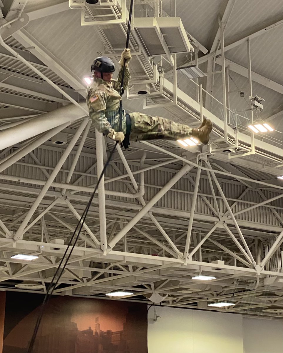 MNMilMuseum's tweet photo. 9th Annual Veterans Appreciation Night at the Twin Cities Auto Show with Chief Master SGT Lisa Erickson, @MNNationalGuard @MACVorg  @MNVeteran https://t.co/qwd0SzfHGD