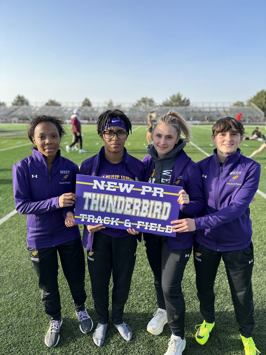 AWill_25's tweet photo. First outdoor meet of the season✅ 
100m: 1st 12.96
200m: 8th 28.14
4x100: 3rd 51.96
@BW_Track_Field https://t.co/Nl5R5PsIKZ