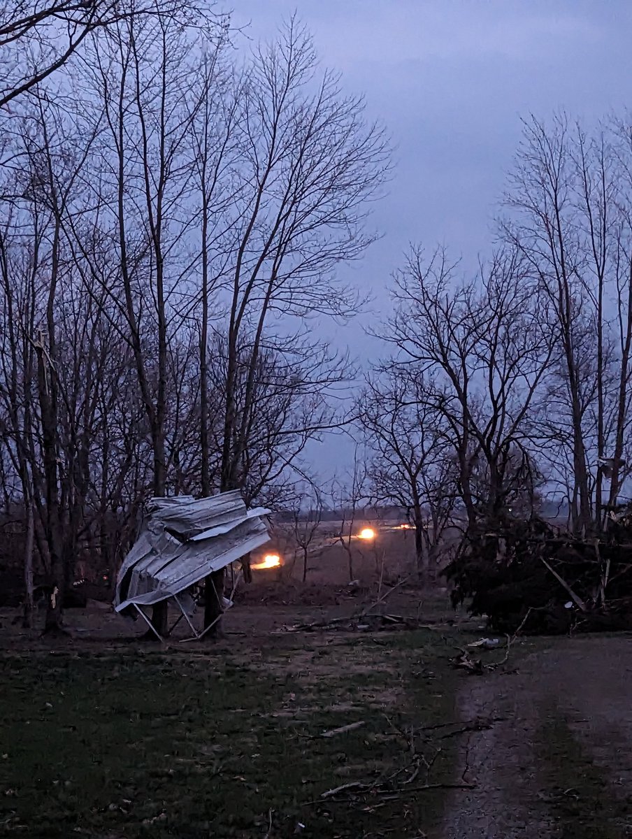 Jesse Risley on Twitter "Some tornado damage from the earlier tornado