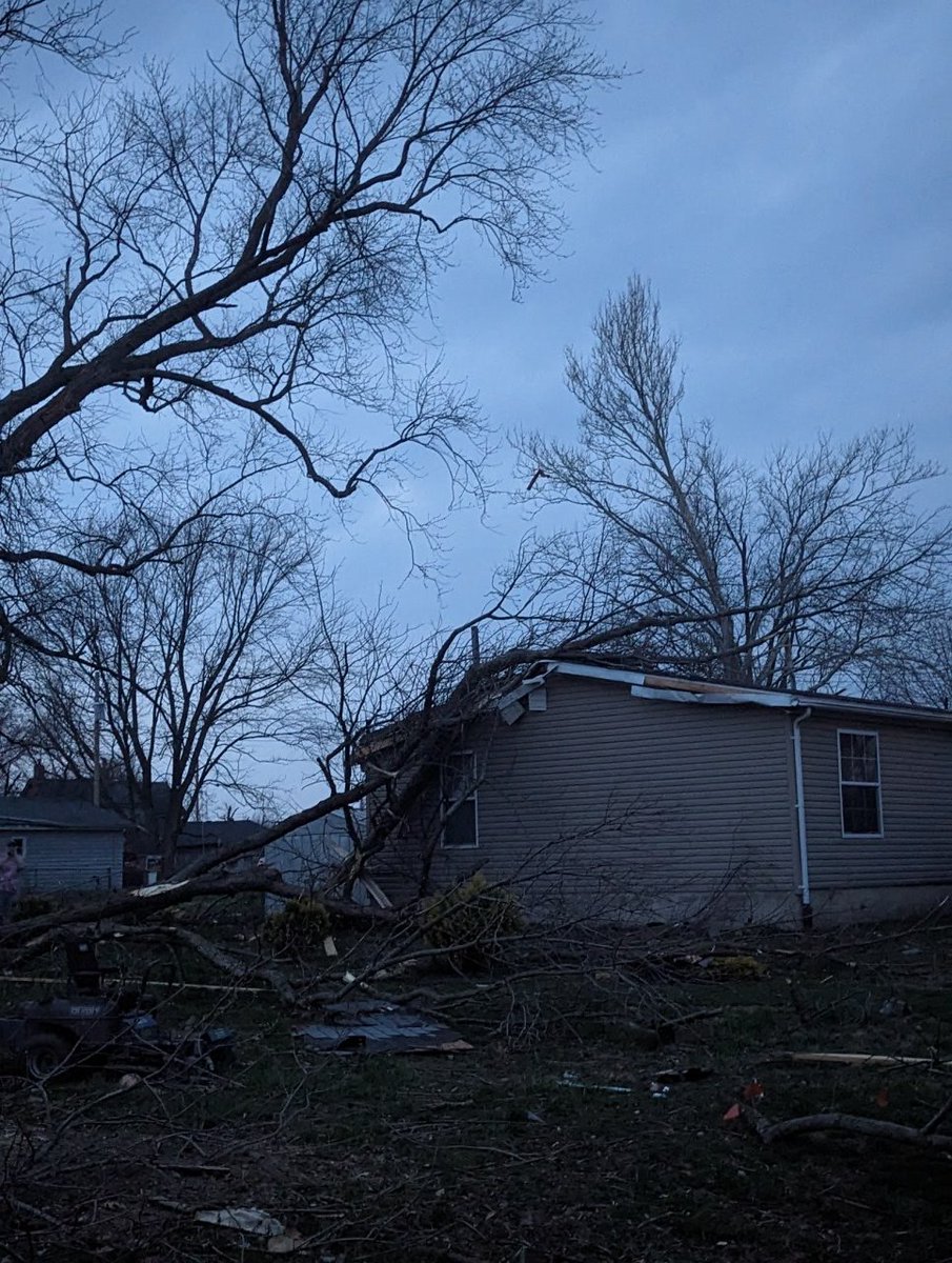 Jesse Risley on Twitter "Some tornado damage from the earlier tornado