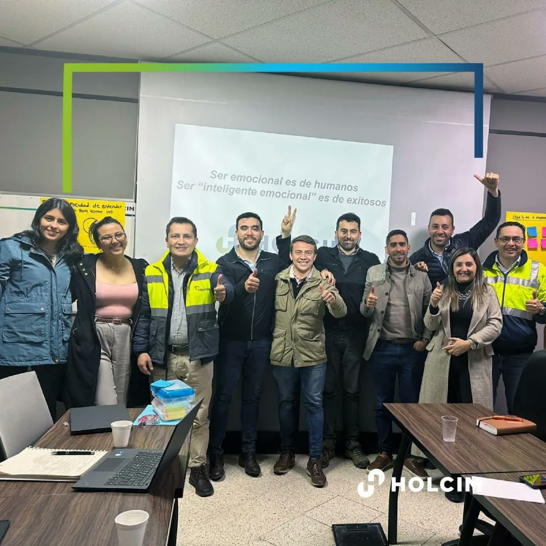 HOLCIMColombia1's tweet image. En Holcim brindamos herramientas para el crecimiento de nuestro personal, por esta razón nuestra fuerza comercial fortalece su relacionamiento con entrenamientos en Inteligencia Emocional.

#ConstruyendoProgreso #SalesForceManagement #FuerzaComercial #ConstruyendoTalento