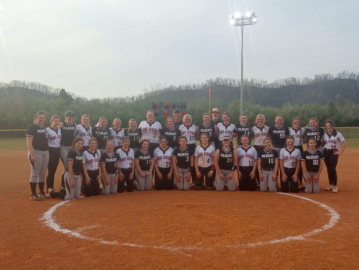 Trigg County Softball team in Hazard with Perry Central Softball team...thru WKY Tornadoes and EKY Floods...This State Stands Together...#KENTUCKYSTRONG#GOVERNOR BEASHEAR