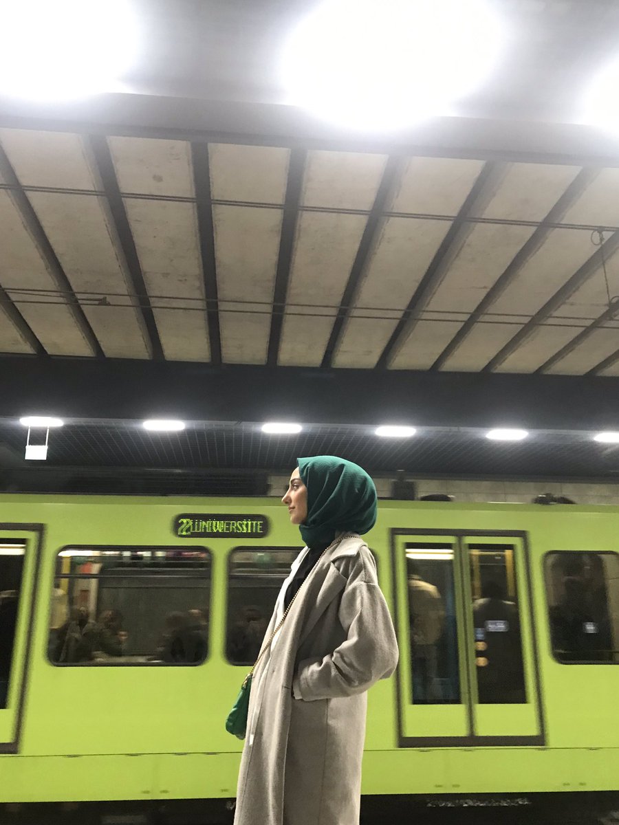 beyzovvski's tweet photo. Merhaba ben beyza… belki de bu şarkın anlamını hiç kimse hiçbir zaman tam anlamıyla öğrenemeyecek https://t.co/490x4smx5y