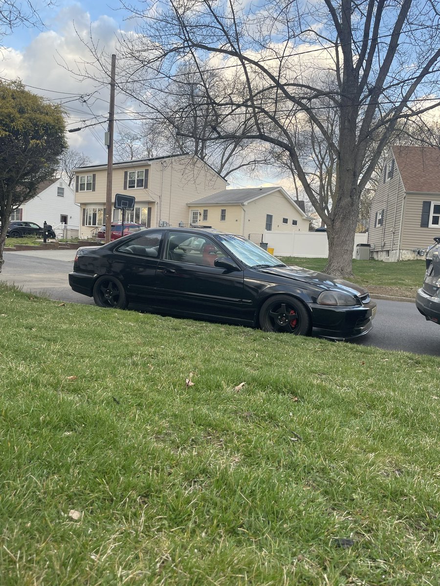 _AlexM26x's tweet photo. Post the Toy/sleeper.
She’s outside today 🫠. Couple things I need to do.
Power: 222WHP and 160tq
Engine: K20a2
Need to install:
3inch intake
70mm Throttle body
3inch exhaust
Then retune, should see 230-35WHP
#Honda #K20 #civic #em1 #ej6 #allmotor https://t.co/FJwL6kkFed