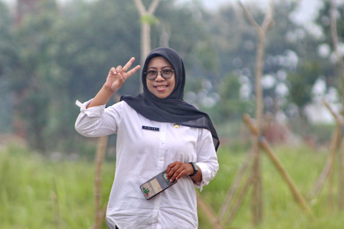 Firitri01's tweet photo. Dari desa ke desa......mumpung agak cerah...📷

#penulis #mojokerto #firi #firitri #humaninterest #perempuan #menulis #penulismojokerto #cerita #ceritamojokerto #penulis_mojokerto #kisah #writing #serbaserbi #serbaserbimojokerto #serba #serbi #pernakpernik https://t.co/t9iJ5PcFoT