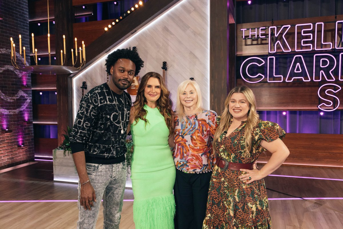 The Kelly Clarkson Show tweet media