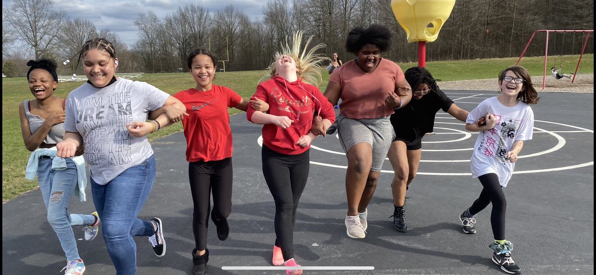 MrsV_WCS's tweet photo. This is what it’s all about @GOTR_NEO This was taken during one of our activities today learning how challenges can make us stronger! It may just be one of my favorites of all time! #wintheday #theJ_WCS #relationshipsmatter https://t.co/0BZKhYDp6o
