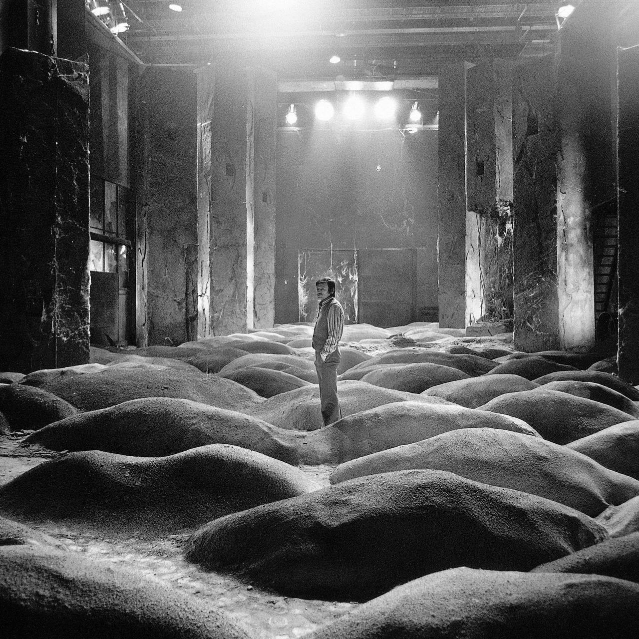 \"A poet is someone who can use a single image to send a universal message\"
Happy birthday Andrei Tarkovsky 