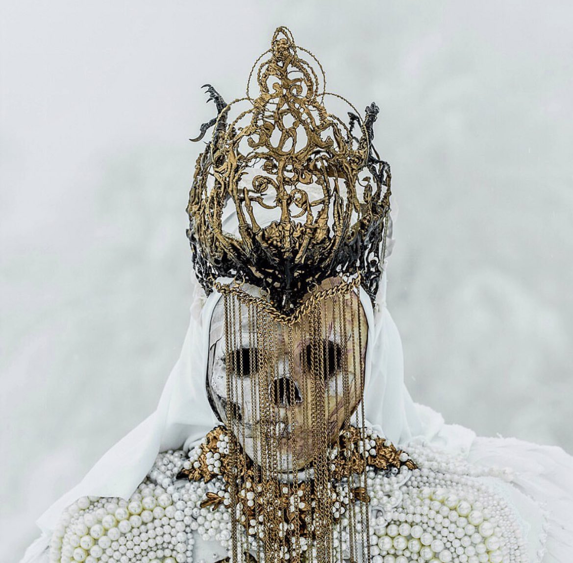 WomensArtForAll's tweet photo. Agnieszka #Osipa is a costume designer. .@Pamela_is_Dead is an artist. (.@AgnieszkaOsipa) #WomenArtists what a wicked piece of work. 👀 https://t.co/ONQwbiPiuD