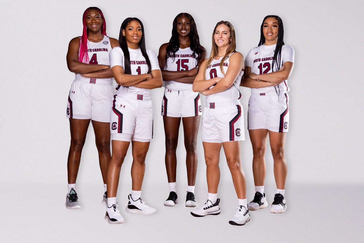 WomensHoops_USA's tweet photo. Aliyah Boston, Zia Cooke, Brea Beal, Laeticia Amihere, &amp; Olivia Thompson are officially all moving on from their college careers. This was probably the best recruiting class in South Carolina sports history. They finish their careers (129-9) with a National Championship 🏆 #NCAAW https://t.co/Dq1b4zKI4c