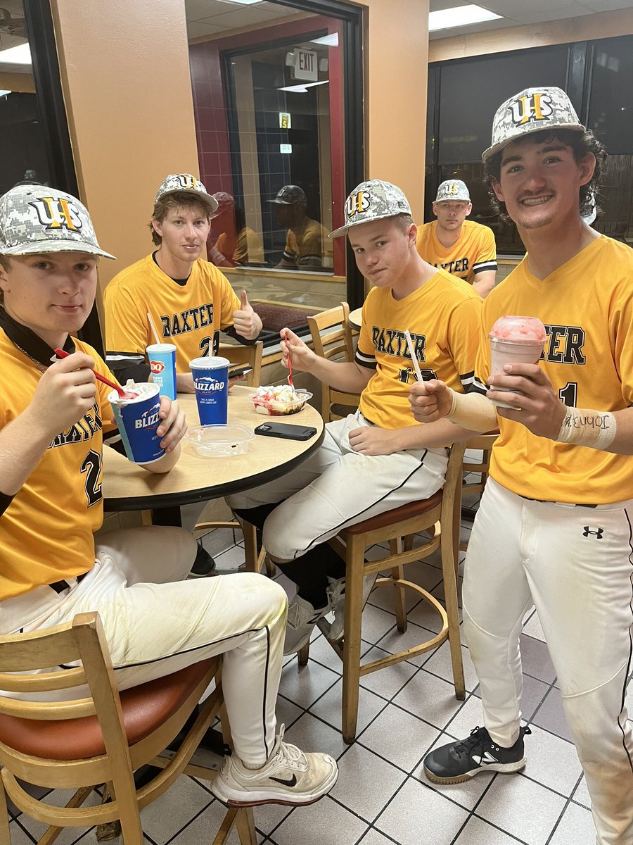 ShanksWes's tweet photo. When you get a conference sweep 🧹….you take the boys for ice cream!
#BaxterBoys @Baseball_UHS https://t.co/vawNzhnkW9