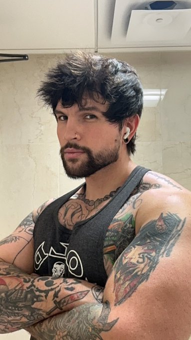 Final boss https://t.co/npmSh13y9r