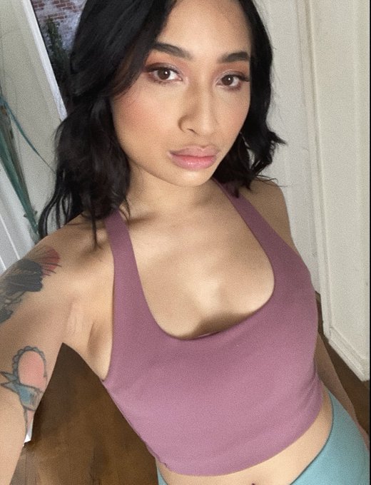 today on set 🤍 https://t.co/n1ksaZybhx