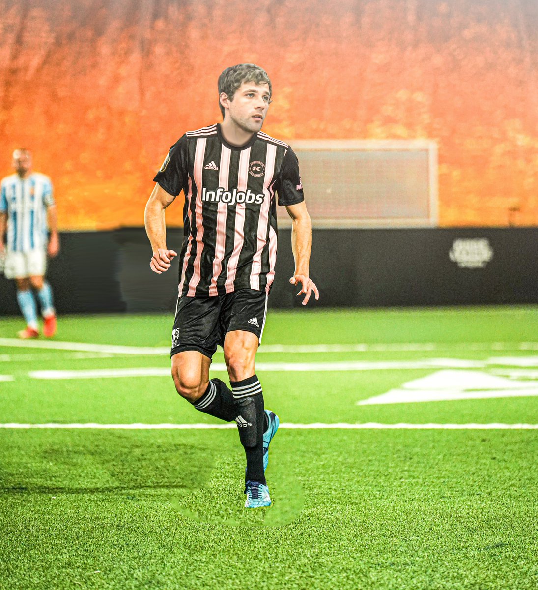 krufc_'s tweet photo. ¿Cómo los ven a estos fichajes tirando paredes con el Kun? 😏

🤟🏻 @Agustinguardis @nachoo_cp https://t.co/gYsWi3DTig
