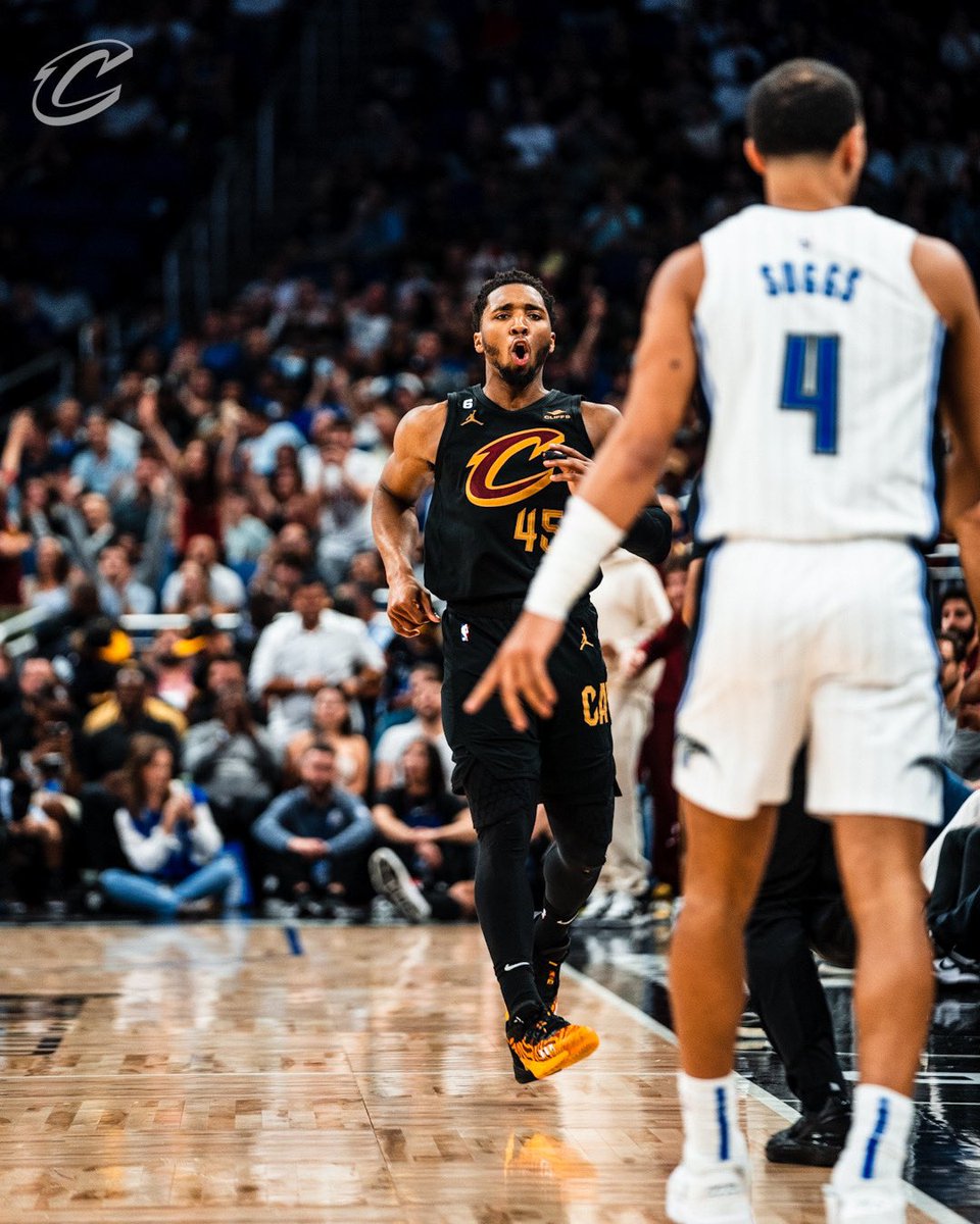 cavs's tweet photo. 40 POINTS FOR THE FOURTH CONSECUTIVE GAME.

...THE ONLY @NBA PLAYER TO DO IT THIS SEASON. 🔥 https://t.co/3L0DmpdUrp