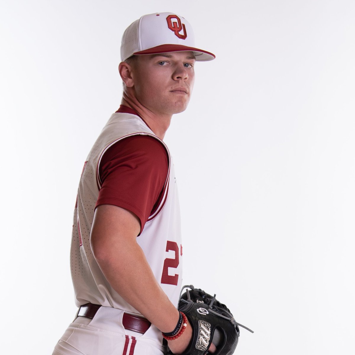 OU_Baseball's tweet photo. Braden Carmichael exits with one out in the seventh. 
Kale Davis is on in relief. 

Longest outing of the season for Carmichael:
6.1 IP, 3 H, 2 R, 0 BB, 4 K https://t.co/3wkMUmXd0P