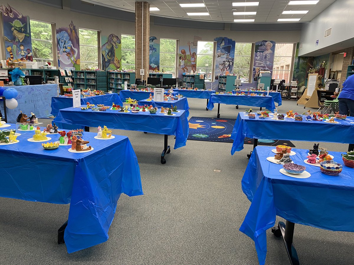 artsmartmcclure's tweet photo. Enjoyed and appreciated all the wonderful comments made by parents and staff.  Tonight’s display of ceramics makes me proud. https://t.co/JpVNE1NkZA