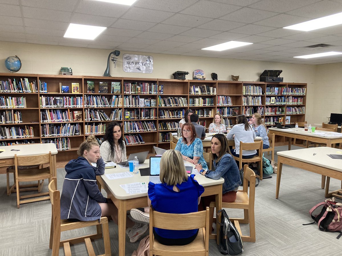 KDFIREDUP's tweet photo. Great kickoff to CSIP work in Crest Ridge R-7 tonight. Very engaged and focused on what is best for students. New Supt Dr HG @heatherjgross was in the house. They are ready to turn it up a notch! #MSIP6 #CSIP @MASALeaders @moasbo https://t.co/0wVhDToxoI