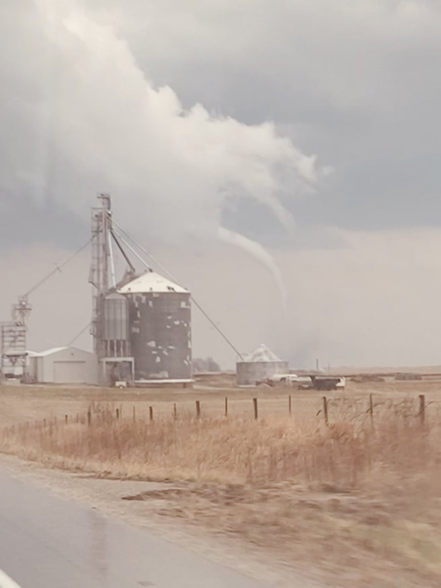 Tornado near Pleasantville, Iowa earlier. Assist to <a href="/atmoprescott/">Prescott Bishop</a> for navigating the highways for me via the cellular. Storm was moving too quickly to do it all alone. #iawx