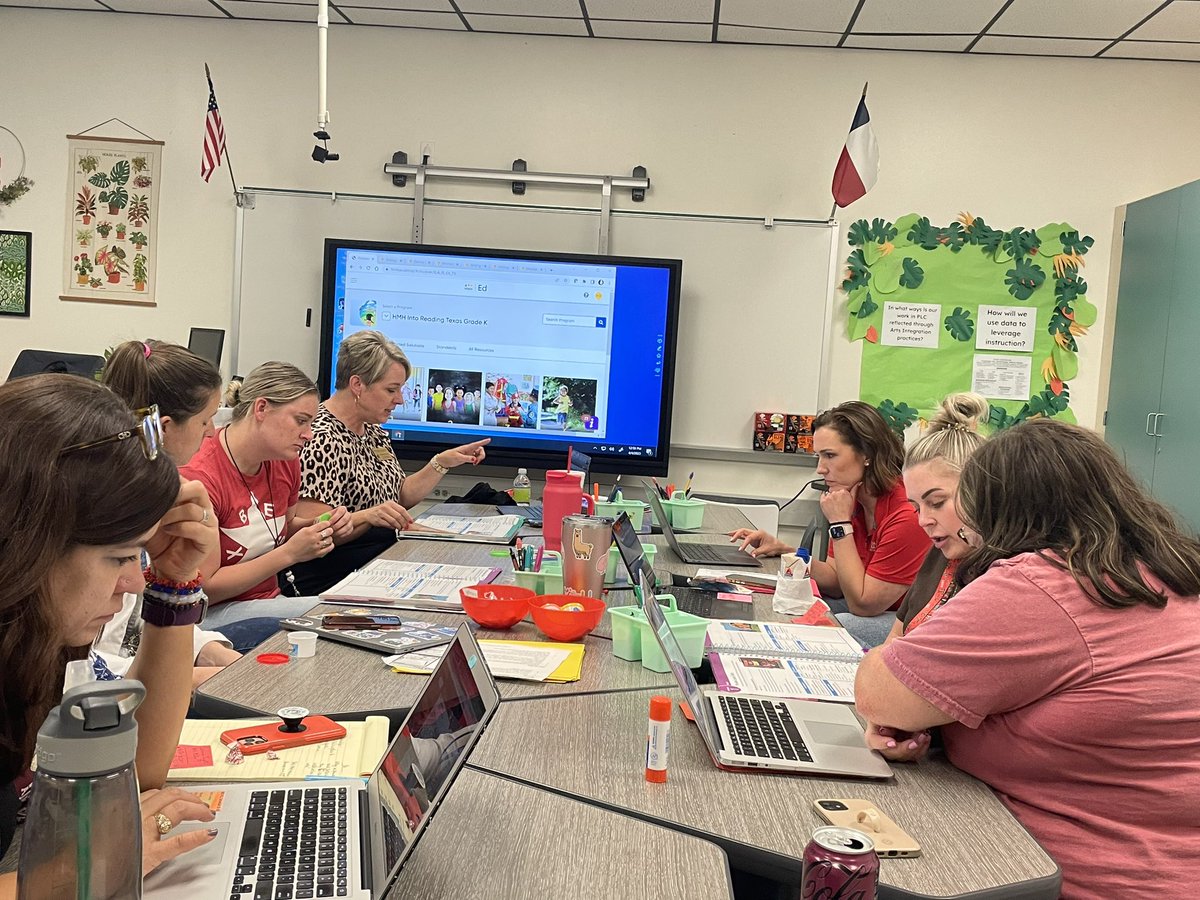 ErinGerdes's tweet photo. Thank you @Dr_HollyRay @KristiABrown and @scout2i for teaching us about HMH and Cyber Safety today at @BESTexans  #WeAreGCISD https://t.co/WkmUzH6OC1