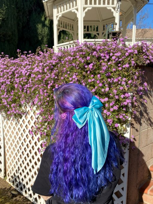 i have blue hair now!! 💙💜 https://t.co/V3TG12parQ<a href="/tag/asmr"class="tags"><span>#asmr</span></a>