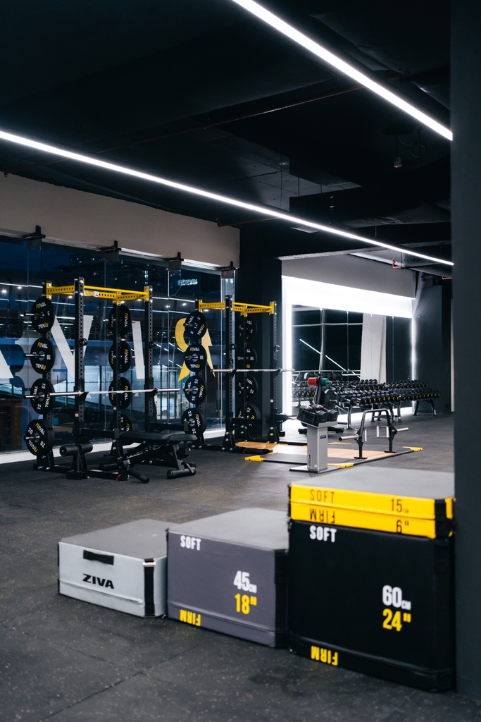 TeamRival_KL's tweet photo. Unleash your inner athlete at Rival! Our expert team offers personal training, physiotherapy, sports massage, and more to help you achieve your fitness goals. Join our community today and become the best version of yourself!

#RivalAthlete #TeamRival #BeTheBestOfYourself https://t.co/6w8IBsMwG2