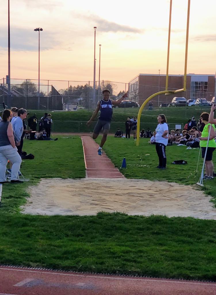 Anderson5Rod's tweet image. Just warming up this season!! Stay tuned🌟 #trackandfield #longjump