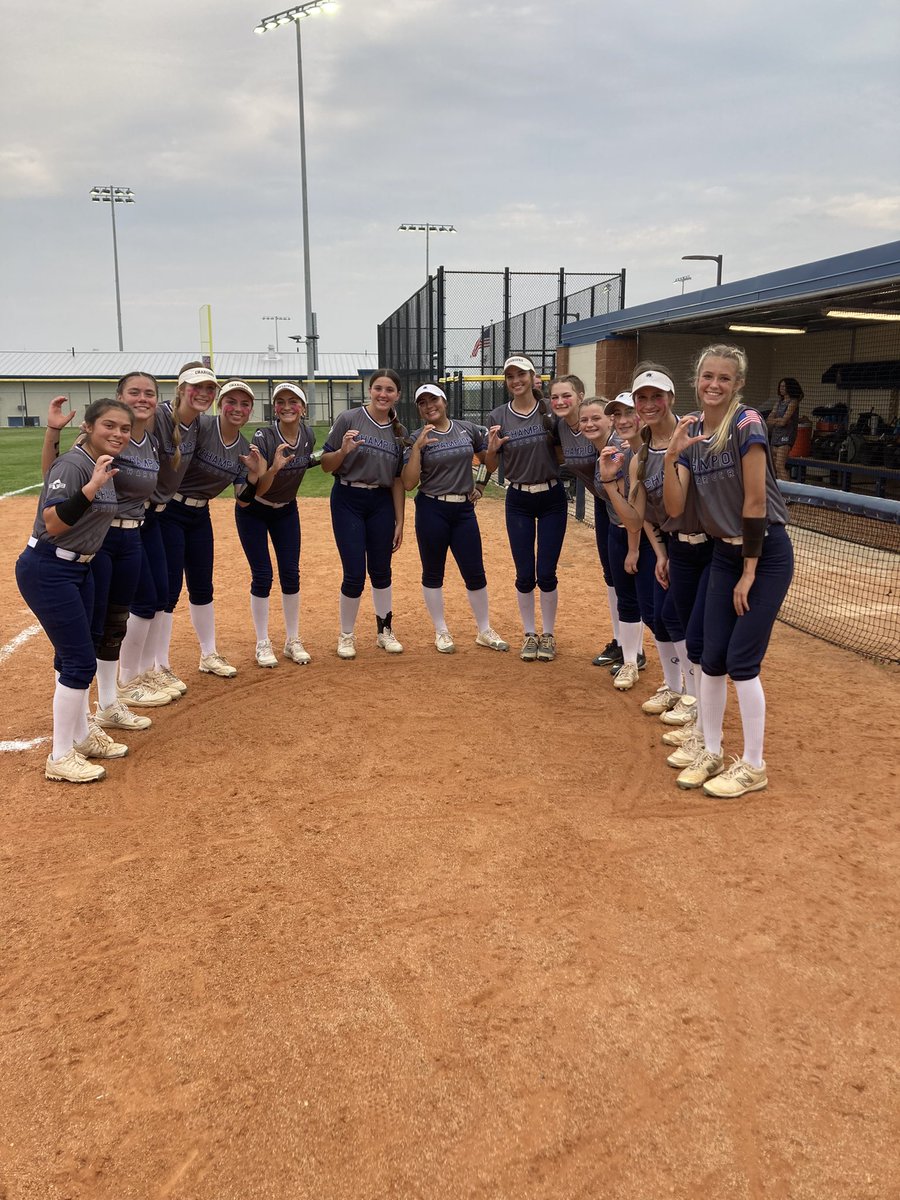 ChampionSBall's tweet photo. Could not be prouder of how we are playing together as a team!! Way to fight & stay focused until the end!! 3 double plays, 💣#6 by Kassidy Kureska, & a huge snag by Riley Murrish!! JV and Varsity both won tonight on the road!! #LLYL @LeechStan @SamChampionHS @ChargerBoosters https://t.co/v6gYKE2wNC