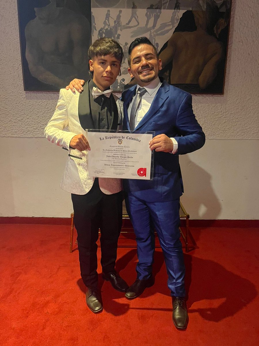 johnnes80's tweet photo. Orgulloso de mis resultados. Después de 25 años sin volver a estudiar hoy ese esfuerzo se ve reflejado en algo importante en mi vida. Nunca te niegues a la oportunidad de seguir creciendo profesionalmente. @FadpCali https://t.co/QK8gFnNWqs