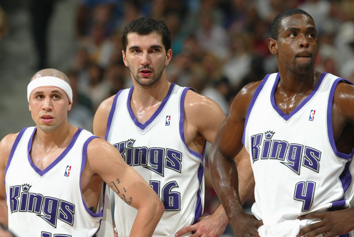 Kings clinch the Pacific Division for the first time since 2003 👑
