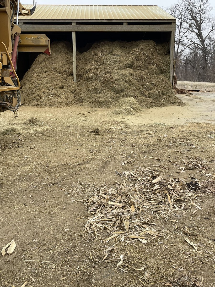 Definitely a breezy day today hopefully everyone missed the major storms. We had the cow food trucks running hard so we could to beat the storm system. Give us a call for all of your grinding needs 319-442-3138