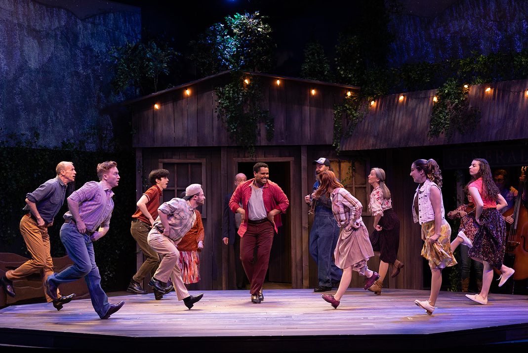 HeatherYoumans's tweet photo. heading into week 2 of shows for @darkofthemoonm (a new musical) with this incredible company 🌙 

📸 @lorephotographyventura https://t.co/lYyCGShMkL