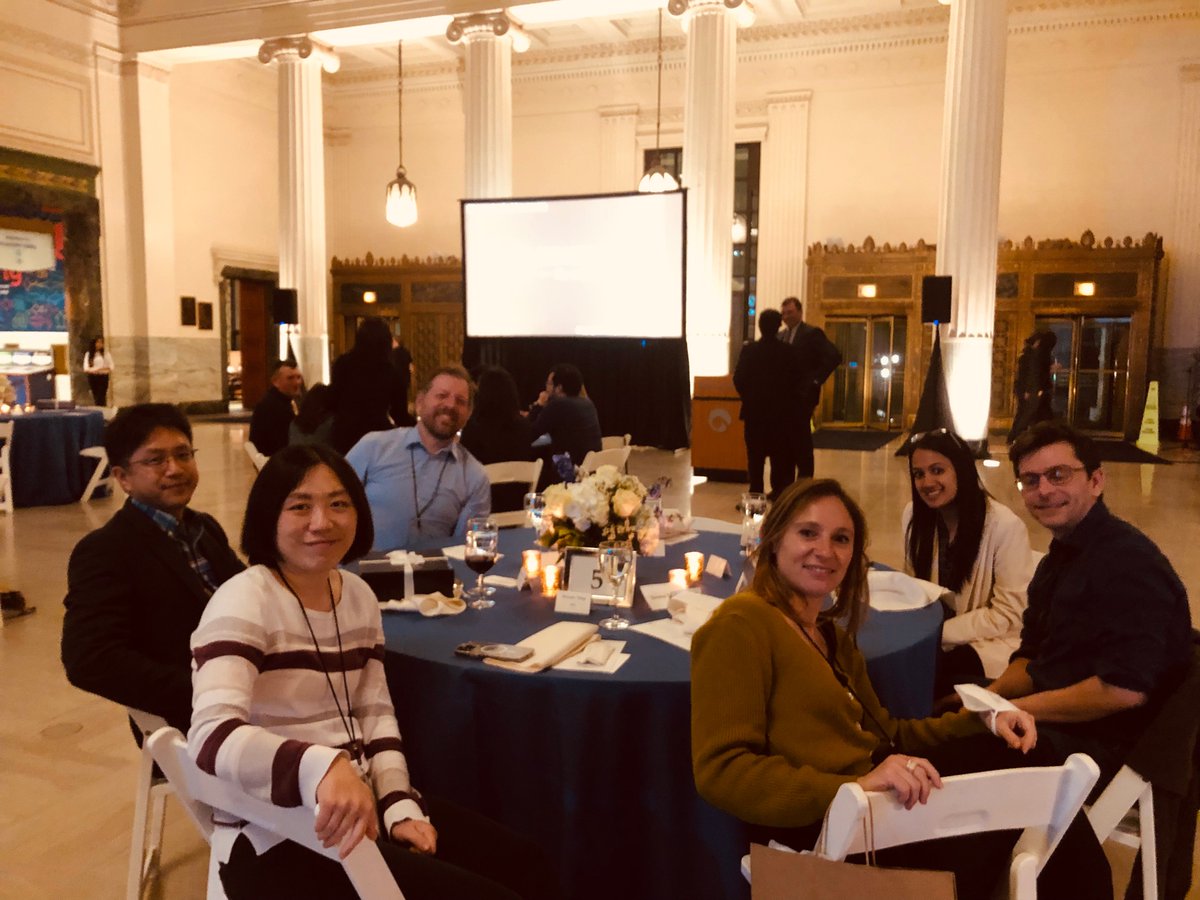 Incredible night with the Searle Scholars <a href="/ishahjain/">Isha Jain</a> <a href="/lightsam1/">Sam Light</a> <a href="/WeixinT/">Weixin Tang</a> at the Shedd acquari un Chicago