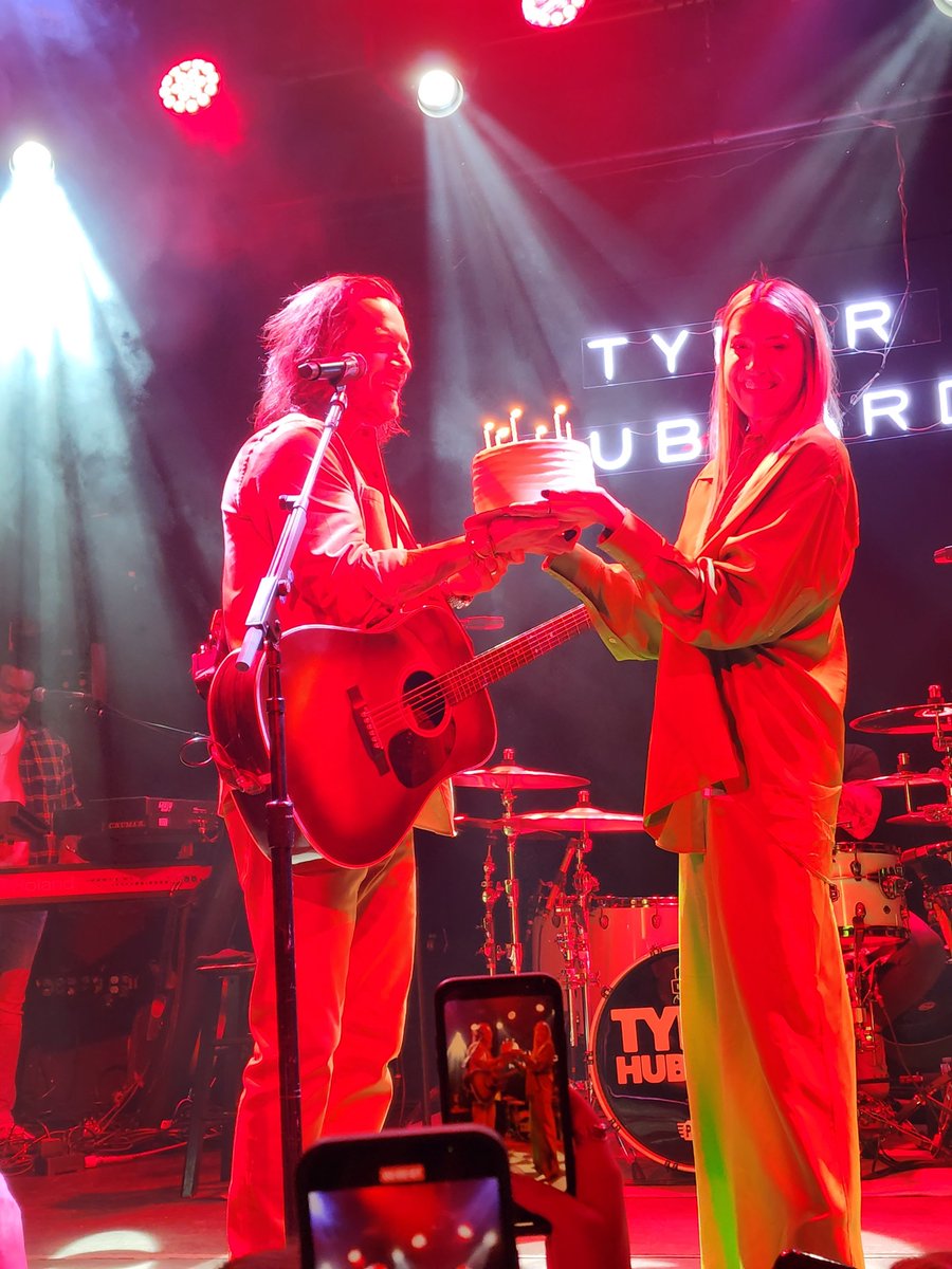 donnaalpini's tweet photo. @tylerhubbard https://t.co/3pHBBFAjpj
