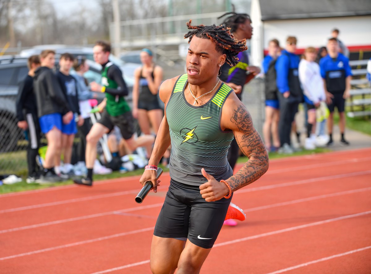 ImpactSportsUS's tweet photo. #northmonttrack #boltstrack #northmont #nothmontthunderbolts #gwoc #gwoctrack #trackandfieldphotography #sportsphotography #sportsphotographer #miamivalleysports #miamivalleytrackandfield #sportsrecruiting #ohsaa #ohsaatrack https://t.co/DlTKzhJJSL