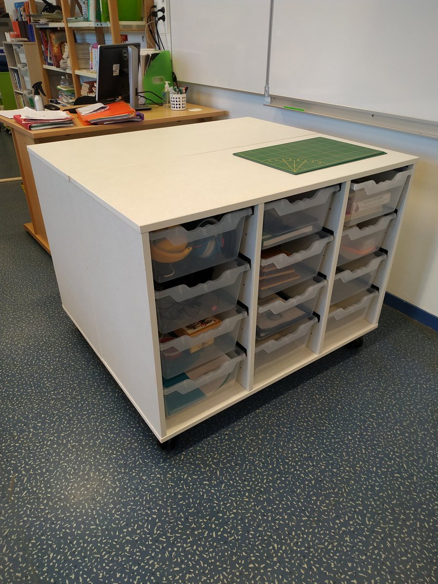 collegebdc77's tweet photo. #collegeinnovant Le CDI et la permanence poursuivent leur évolution : le matériel arrive peu à peu dans ces espaces et permet des usages nouveaux. Ici, les Ateliers #steam permettent aux élèves de développer logique et créativité durant leur temps libre. #autonomie #cdicollege https://t.co/8JGEXdtG0X