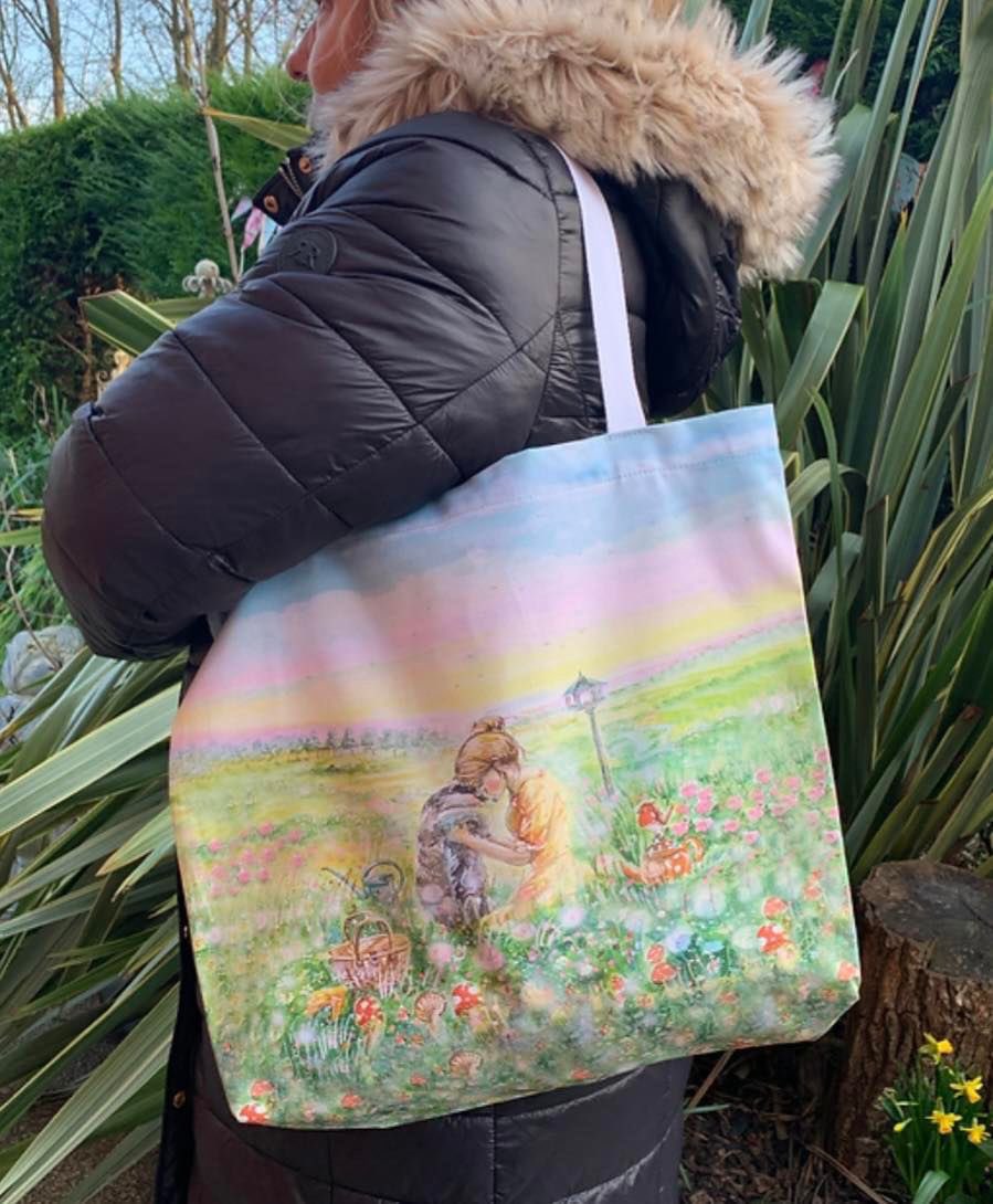 LumpyandFriends's tweet photo. The Unconditional Love with the illustration of me and Mr Lumpy on and the Mr Lumpy Tote Bags are now back in stock plus we have all these exclusive Mr Lumpy &amp; Friends designs available. 
Printed on both sides and made in the Uk 🇬🇧 🦡🐾❤️
https://t.co/BOsmlVsShw
Worldwide post👍 https://t.co/fQGEEJwIz1