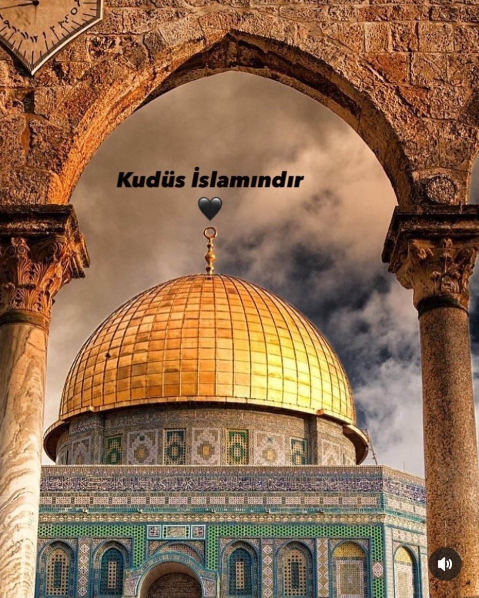 Abdullahdmir73's tweet photo. Ramazan-ı Şerif’in her senesinde olduğu gibi yine kural tanımayıp Mescid-i Aksa’da bulunan Kıble Mescidi’nde ibadet eden Filistinli kardeşlerimize alçakça saldıran siyonist israil’i lanetliyorum!

Mescid-i Aksa'ya uzanan eller mutlaka birgün kırılacaktır. #kuduesislamındır https://t.co/Cd7bydDLlt