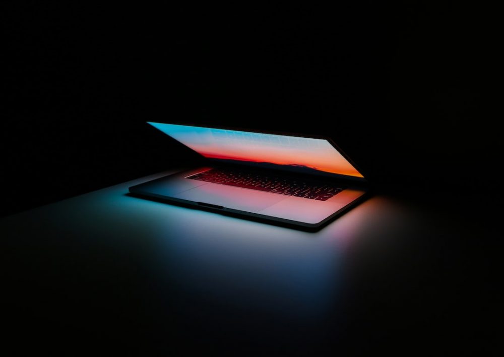 BestTechHero's tweet photo. Take a look, that is just amazing !
Trendy looking gadgets for women and men today! 
#wirelessheadphone #cellphonecase #watch https://t.co/l1CdQiB8RT
