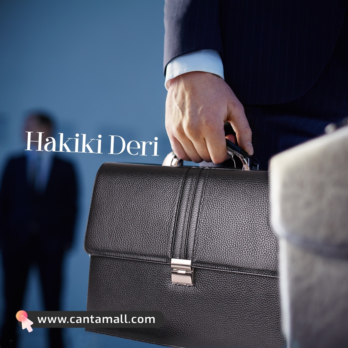cantamall's tweet photo. Hakiki deriden üretilmiş olan evrak çantaları uzun ömürlü kullanım için tasarlanmıştır
Ürün bölmelerinin birden fazla olmasının yanı sıra içerisinde telefon kalem gibi bölmeler de yer almaktadır
#kadın #erkek #kadınçanta #erkekçanta #çanta #çantamodelleri #evrakçantası #deriçanta https://t.co/oZRKoDXQiX