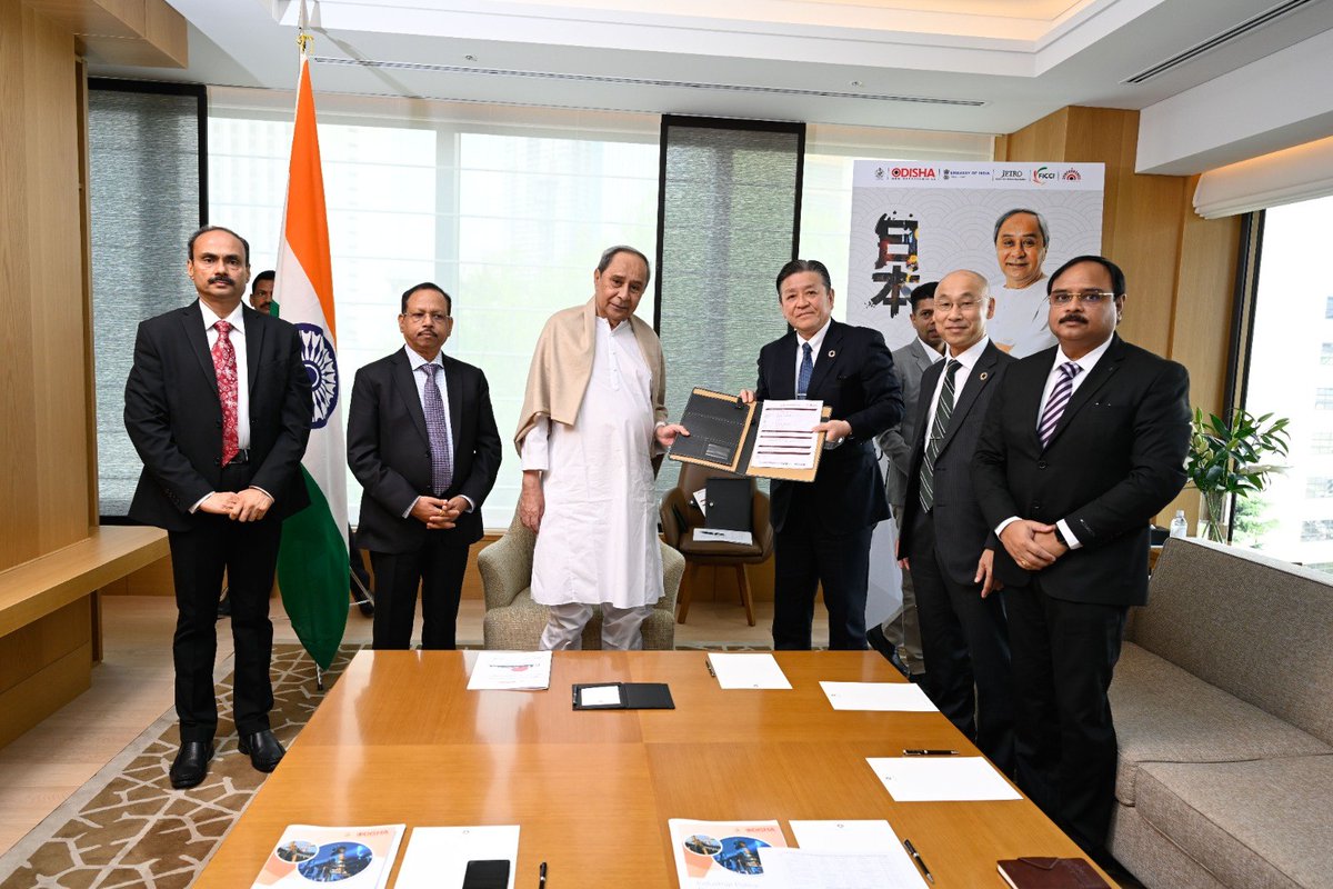 Naveen_Odisha's tweet photo. Glad to meet Mr. Masafumi Takeshita, Director on the Board &amp; Managing Officer, Krosaki Harima Corporation during #OdishaInvestorsMeet in Tokyo. Invited him to explore vast opportunities for #InvestInOdisha and ease of doing business available in #Odisha. #OdishaInJapan https://t.co/zj0mZFRyBK