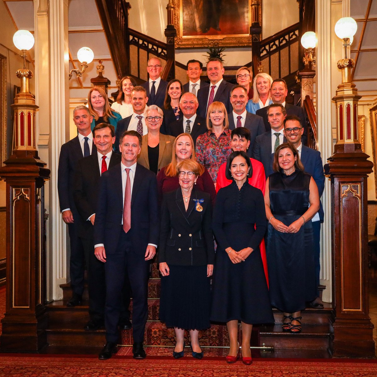 ChrisMinnsMP's tweet photo. New South Wales, meet your new cabinet.

The first full Labor Cabinet in 16 years - one of firsts.

The first with 50% of Ministers being women.

The first with a Minister being sworn in on the Quran and the Bhagavad Gita.

The first with women in countless portfolios. https://t.co/kuCvcntkys