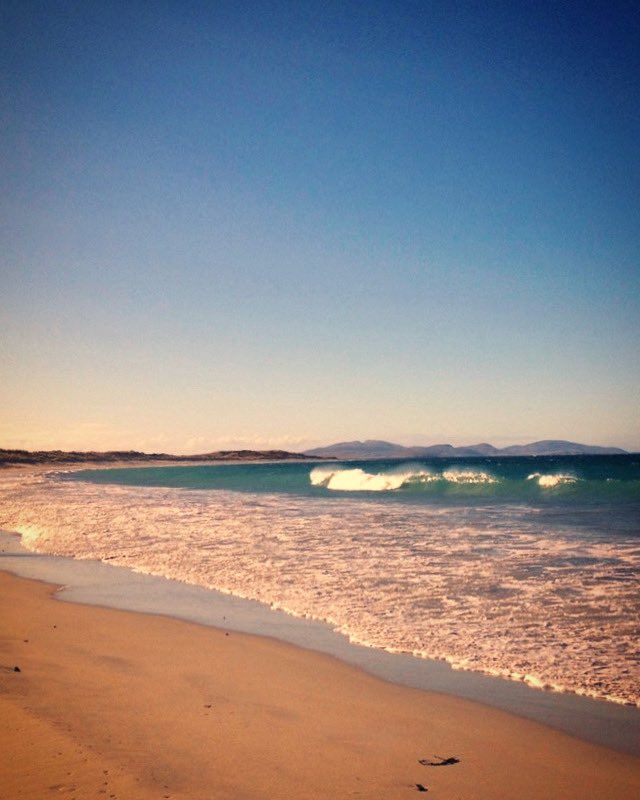 Every wave in the ocean of my heart
is a memory.

#oceantime #mentalhealth  
#seatherapy 
#natureconnection #ThePhotoHour #bluemind #jefinuist #OuterHebrides #Scotland