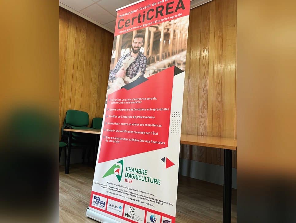 Chambreagri03's tweet photo. #NosFormations #VosAmbitions
CERTICREA : cette certification donne, aux créateurs ou repreneurs d’entreprise agricole, les compétences indispensables pour mener à bien leur projet avec toutes les spécificités du secteur agricole.  + d'infos : https://t.co/BbK5tHJL4Q https://t.co/NdGN5lNULg