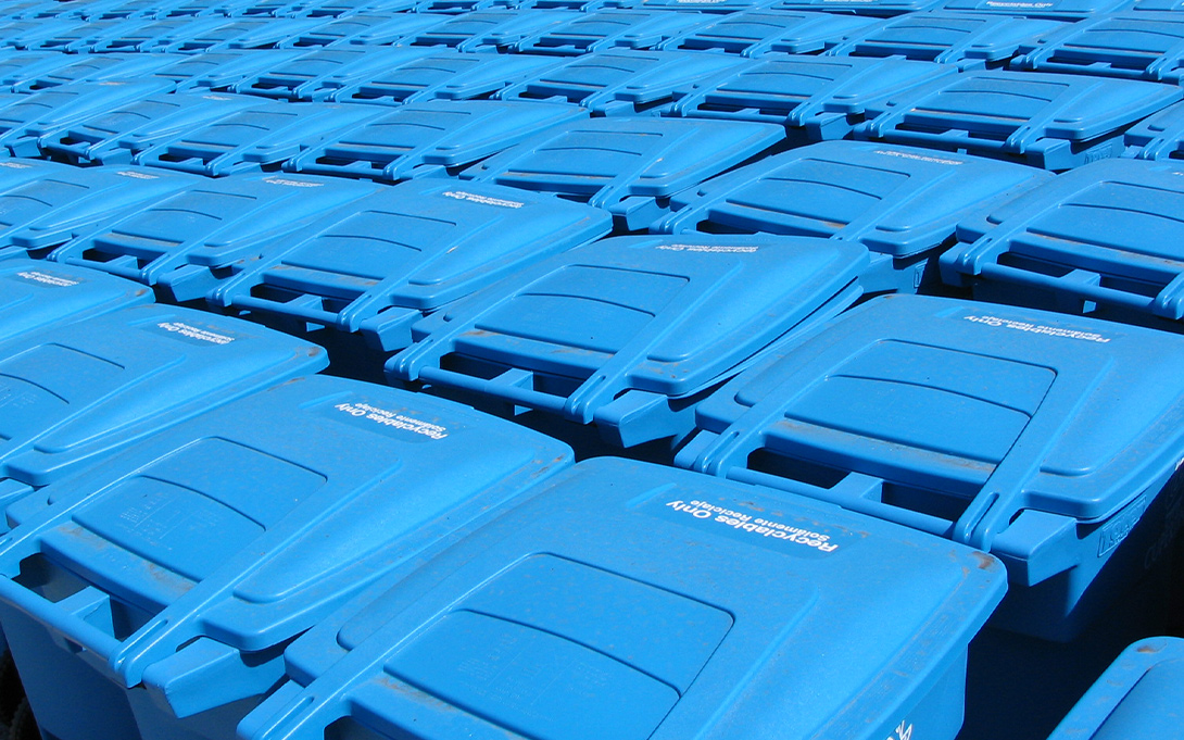 ♻️ Michigan local government leaders show strong support for environmental sustainability and #recycling, according to a recent survey. A majority believe in the benefits of recycling, including protecting clean water and addressing climate change. myumi.ch/Rpqjd