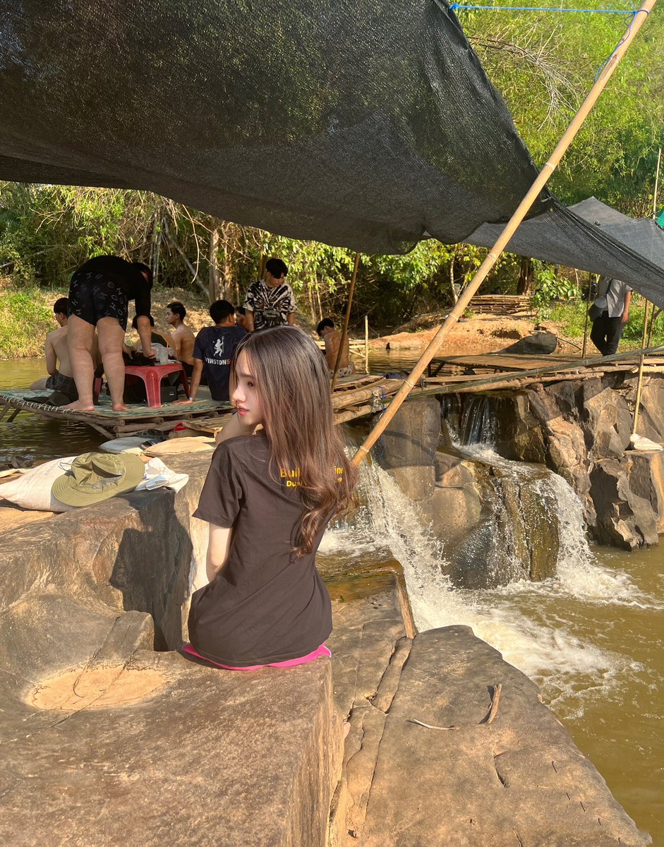 naet44's tweet photo. ร้อนอะ ห้องเธอน่าจะเย็น ด🥵 #แคปชั่นอ่อย #แคปชั่นเด็ด #เพชรบูรณ์ https://t.co/XMvehA5TlO