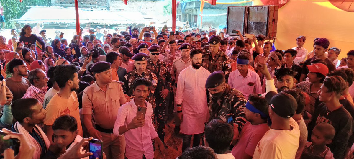 LJP4India's tweet photo. आज वैशाली के थाथन में वीर शिरोमणि बाबा चौहरमल जी के जयंती समारोह में शामिल हुए लोक जनशक्ति पार्टी (रा.) के राष्ट्रीय अध्यक्ष आदरणीय श्री @iChiragPaswan जी। https://t.co/PkDs2tlsi2